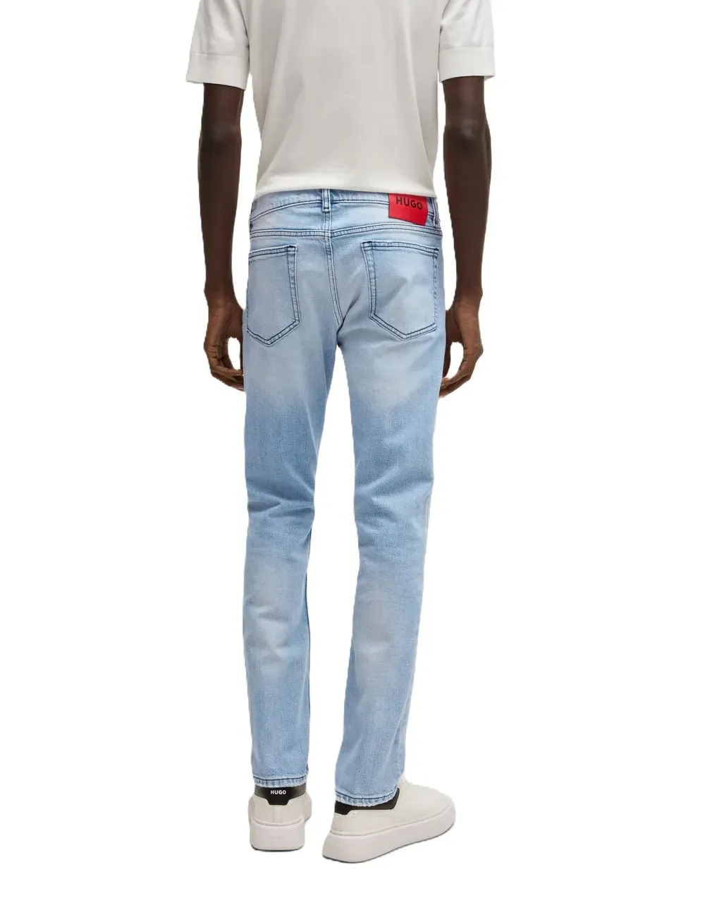 Jeans uomo elasticizzato slim fit e lavaggio chiaro 50537701 Hugo