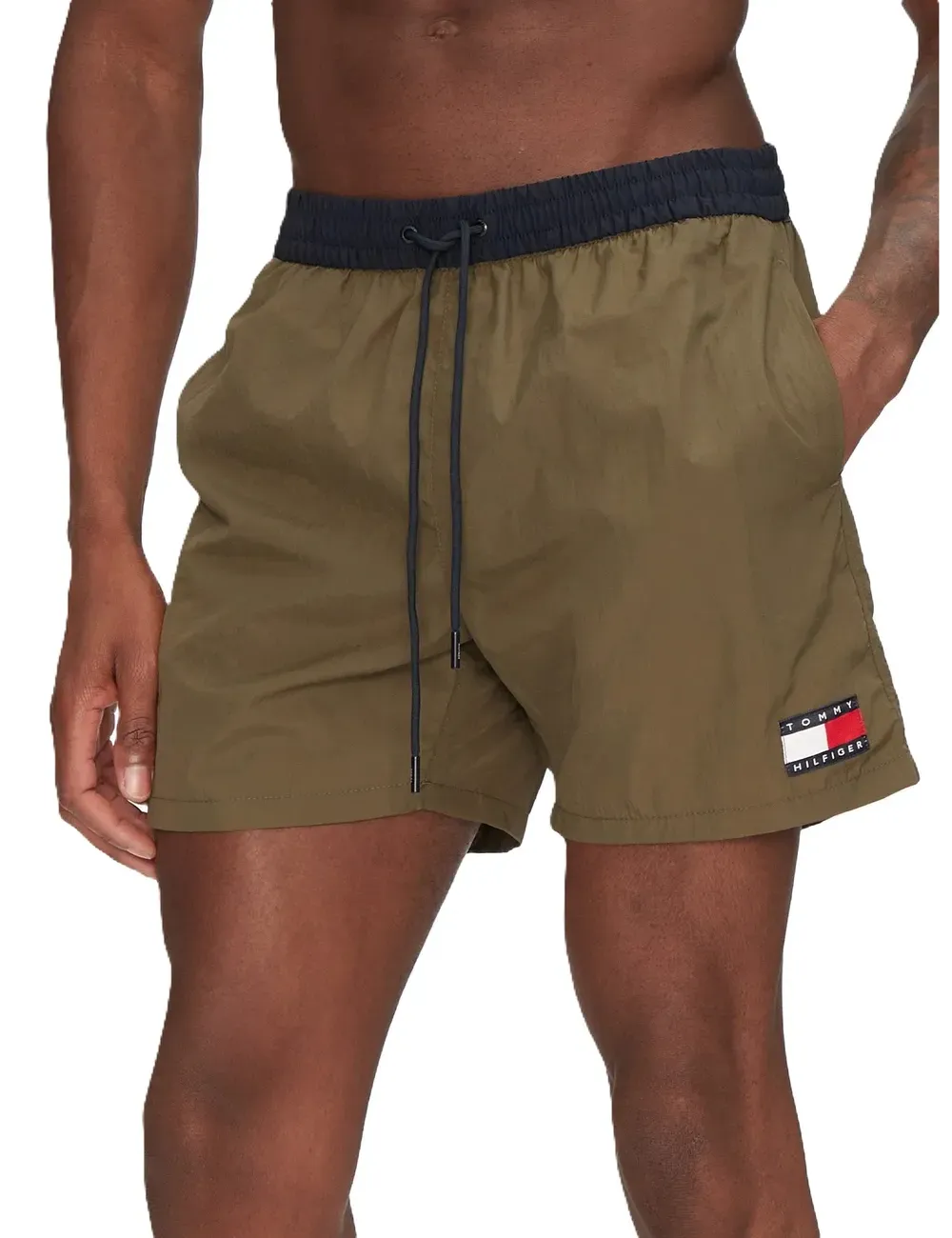 Boxer mare medio uomo dettaglio color block e logo UM0UM03455 Tommy Hilfiger Boxer mare medio uomo dettaglio color block e logo UM0UM03455 Tommy Hilfiger