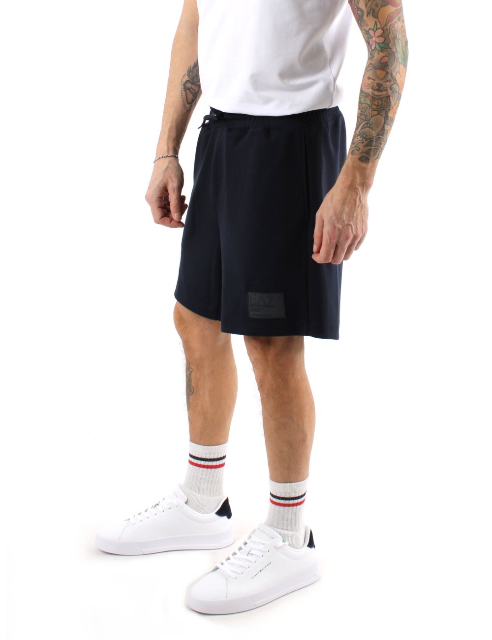 Bermuda uomo in tessuto tecnico con patch logo 7X000019AF13790 EA7 Emporio Armani