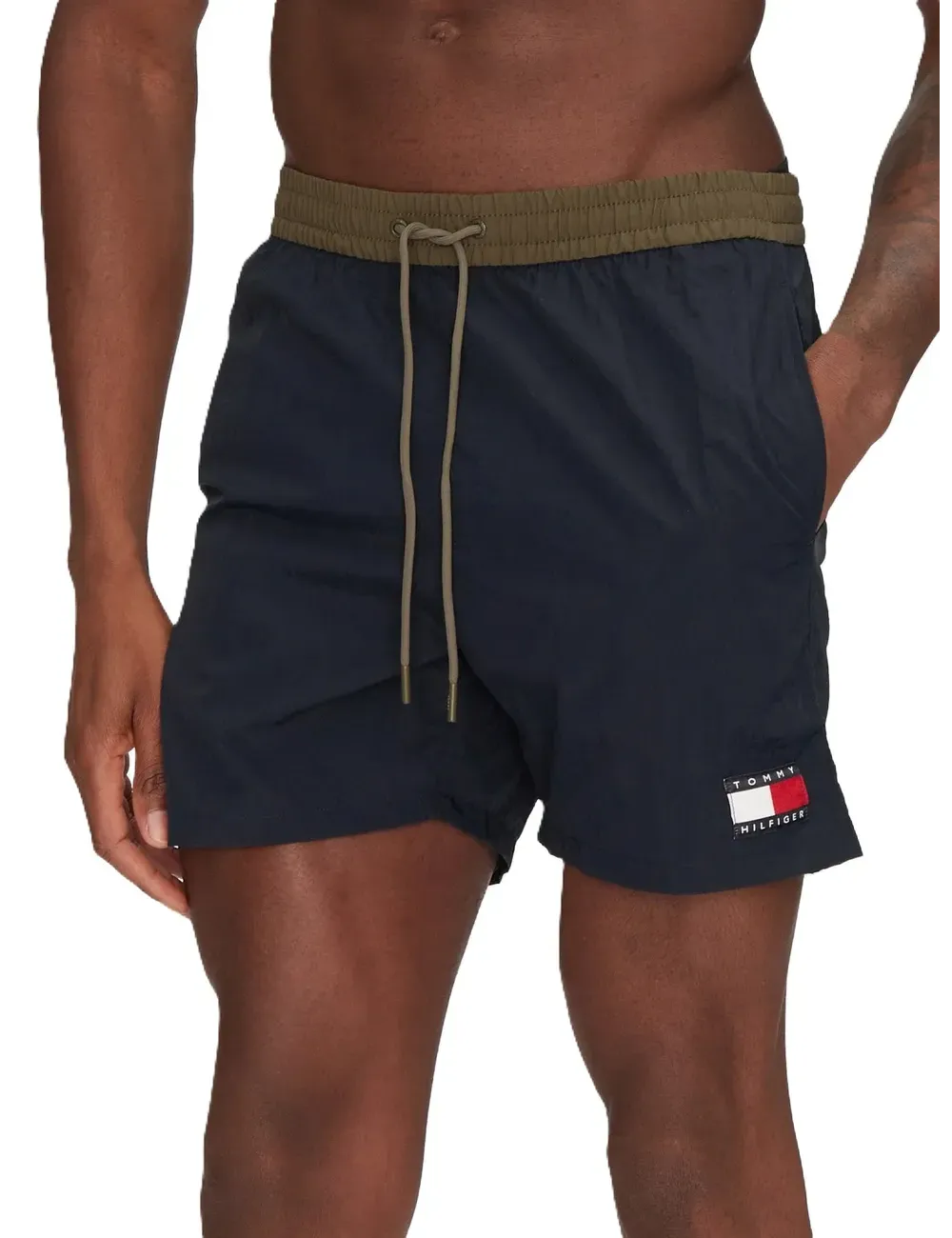 Boxer mare medio uomo dettaglio color block e logo UM0UM03455 Tommy Hilfiger